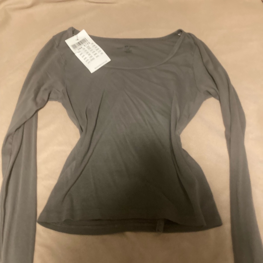 brandy melville downtown girl long sleeve